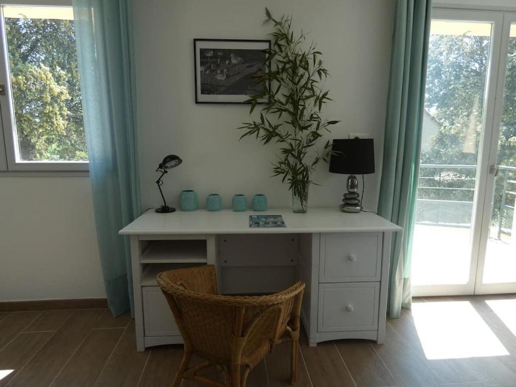 Villa Pierre Blanche Le Calme A 5Mn Du Centre Ville Nîmes Dış mekan fotoğraf
